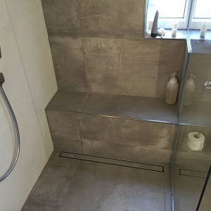 Dusche
Badezimmer, Fliesenverlegung